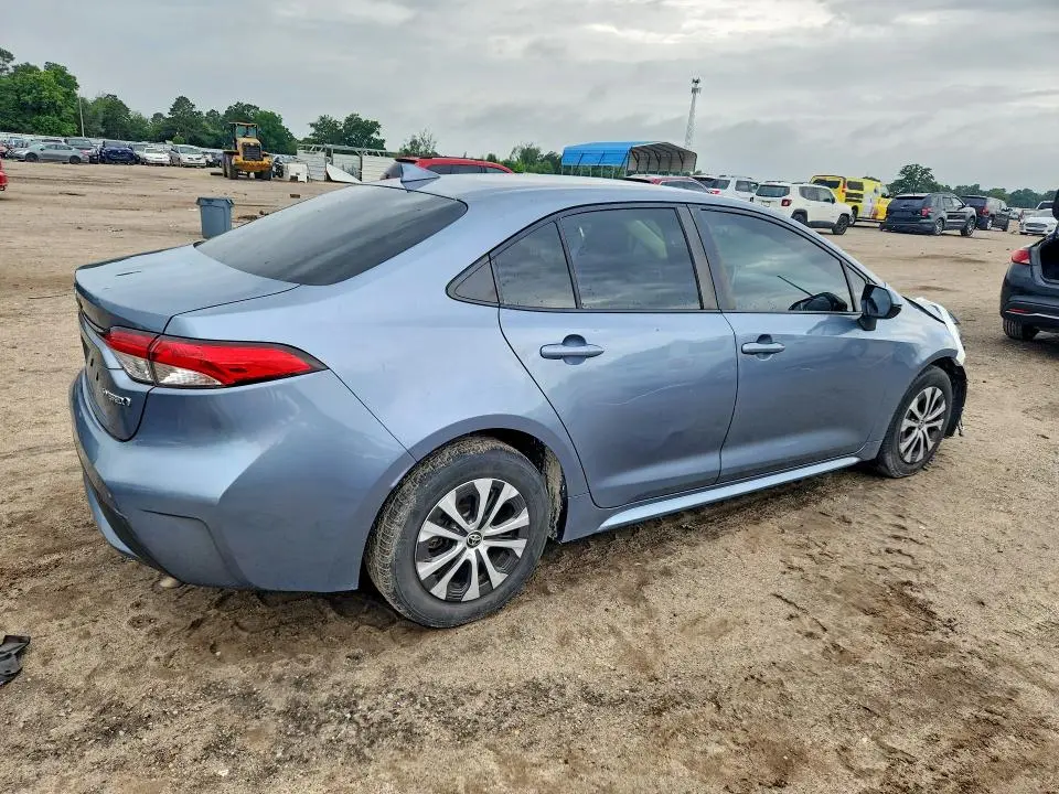 2022 TOYOTA COROLLA LE  