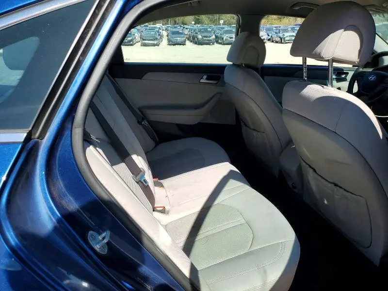 2017 HYUNDAI SONATA SE  