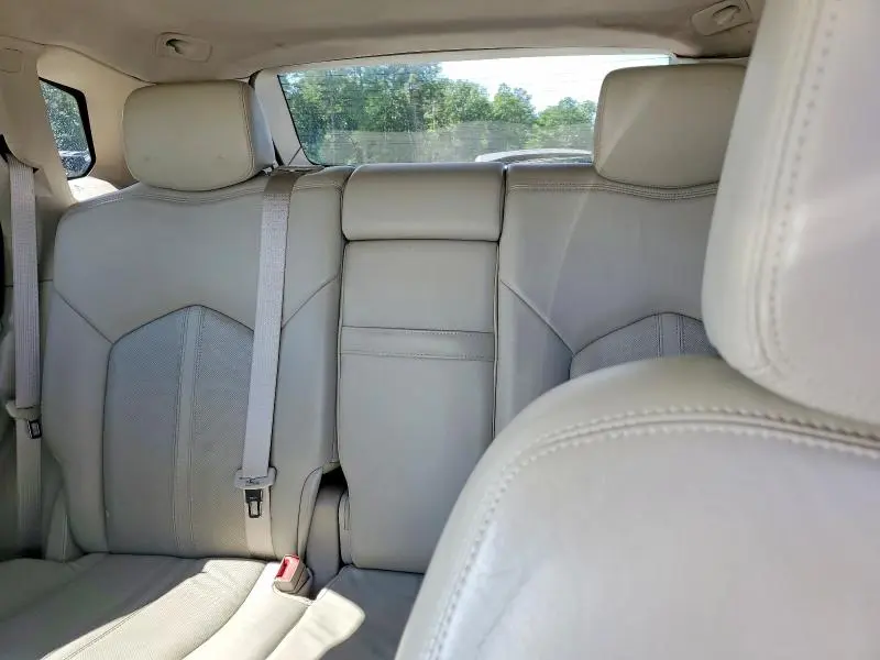2011 CADILLAC SRX LUXURY COLLECTION  