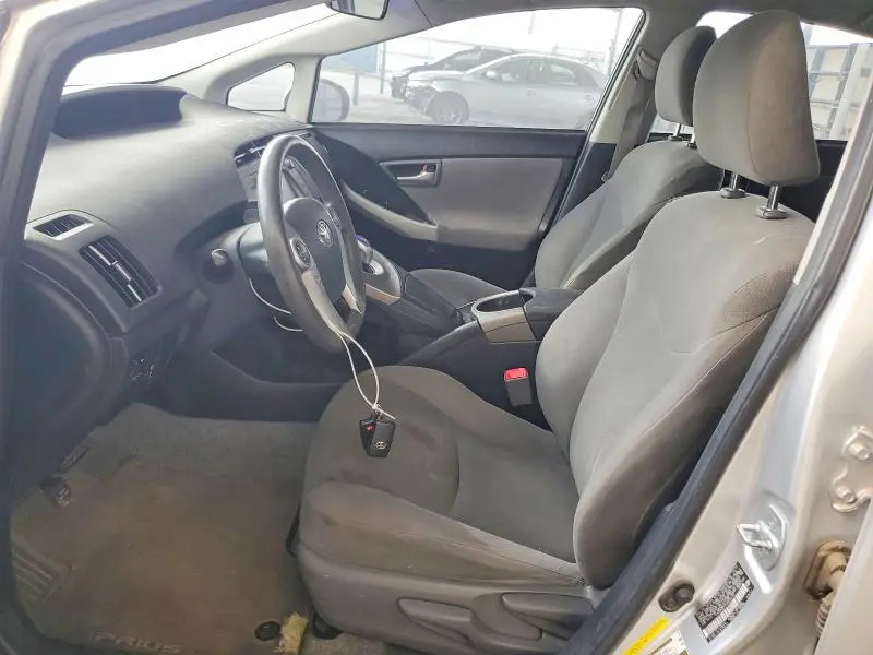 2013 TOYOTA PRIUS TWO  
