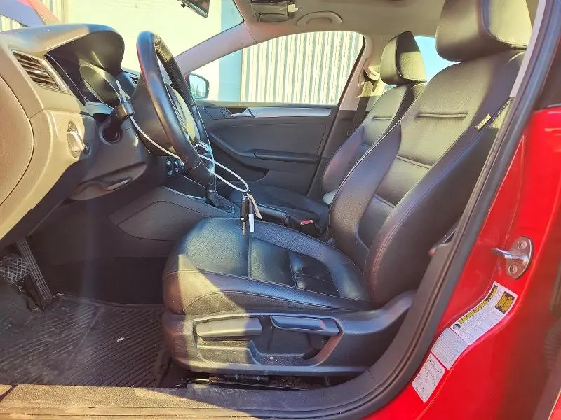 2015 VOLKSWAGEN JETTA SE  