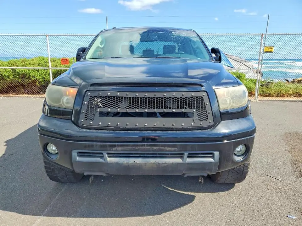 2013 TOYOTA TUNDRA CREWMAX SR5  