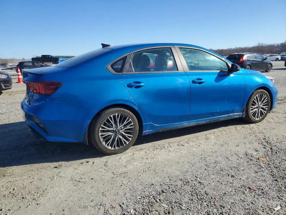 2023 KIA FORTE GT LINE  