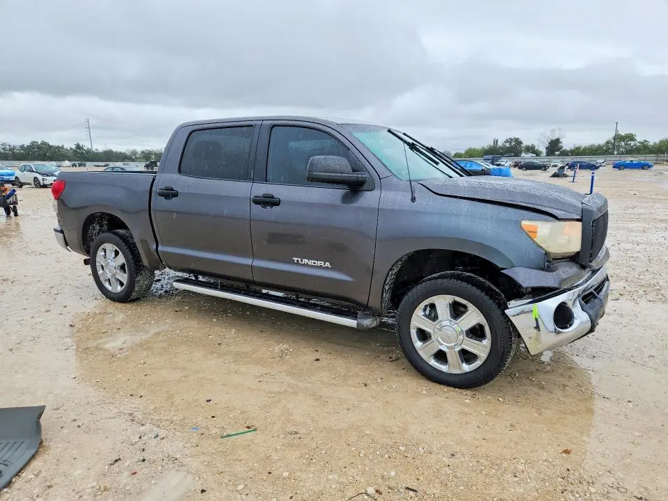 2011 TOYOTA TUNDRA CREWMAX SR5  