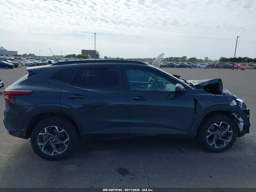2025 CHEVROLET TRAX FWD LT