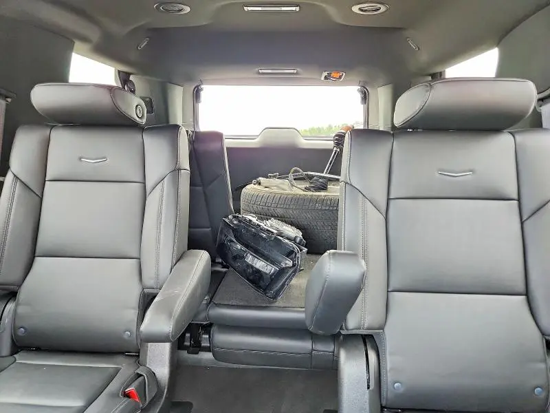 2023 CADILLAC ESCALADE LUXURY  