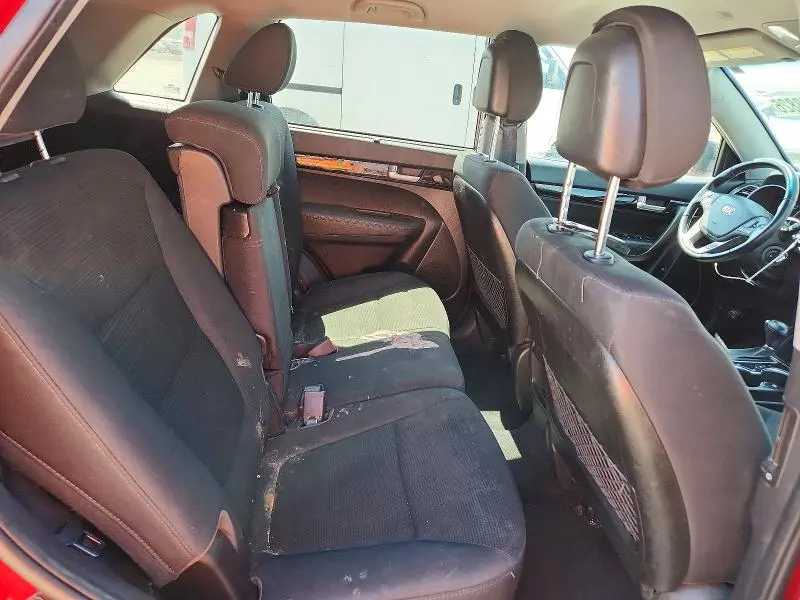 2015 KIA SORENTO LX  