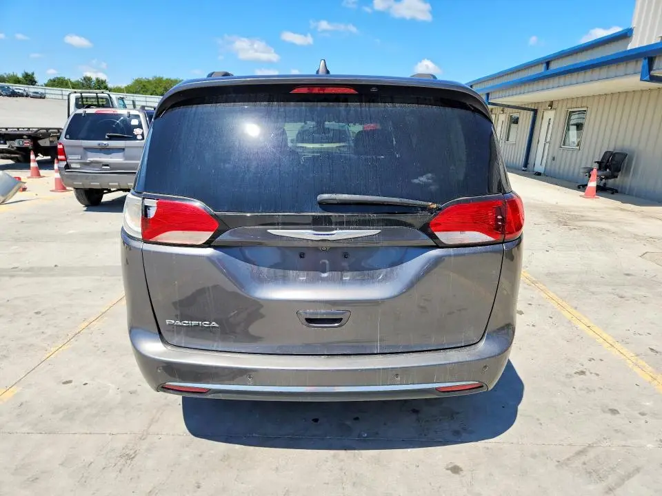 2017 CHRYSLER PACIFICA TOURING L  