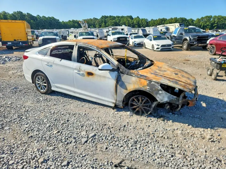 2019 HYUNDAI SONATA SE  