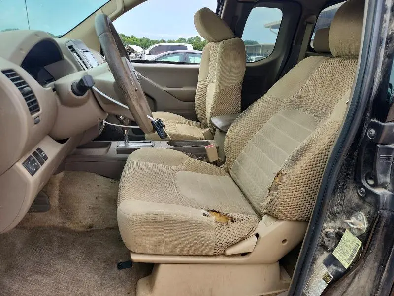 2017 NISSAN FRONTIER SV  