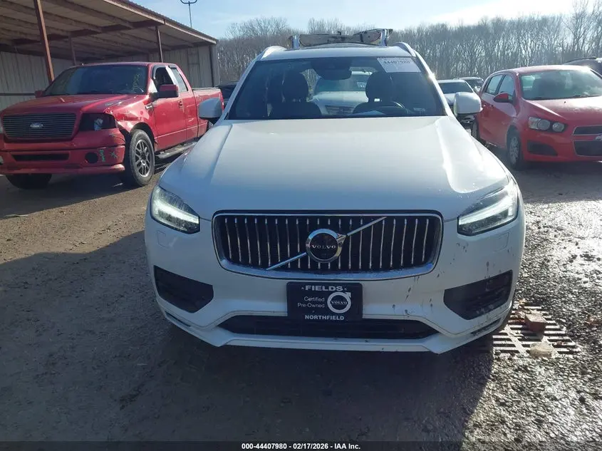 2021 VOLVO XC90 T6 MOMENTUM 7 PASSENGER