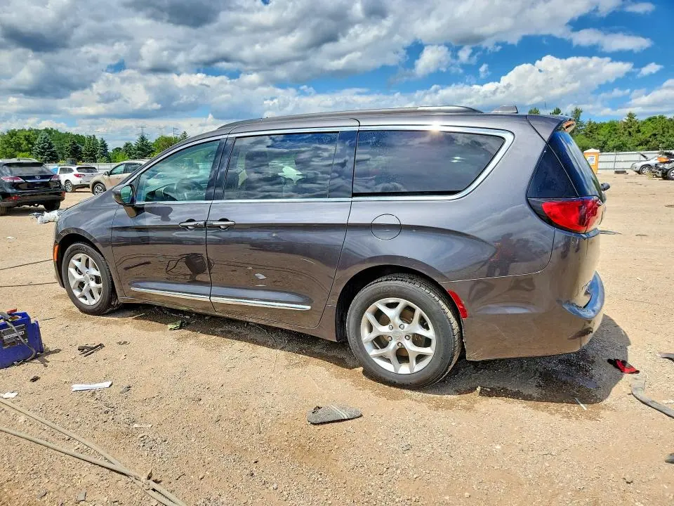 2017 CHRYSLER PACIFICA TOURING L  