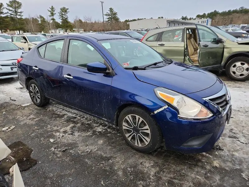 2019 NISSAN VERSA S  