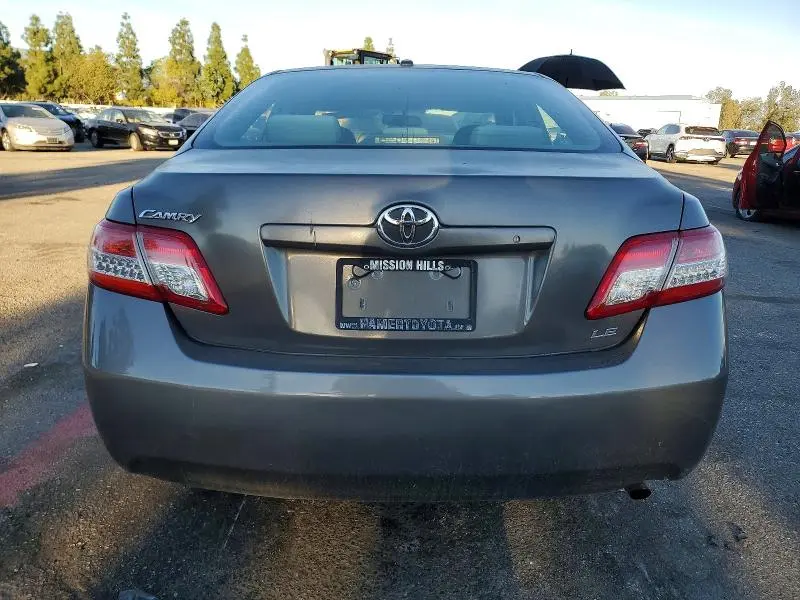 2011 TOYOTA CAMRY BASE  