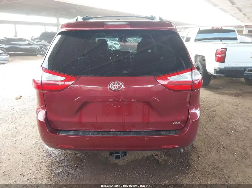 2015 TOYOTA SIENNA XLE 8 PASSENGER