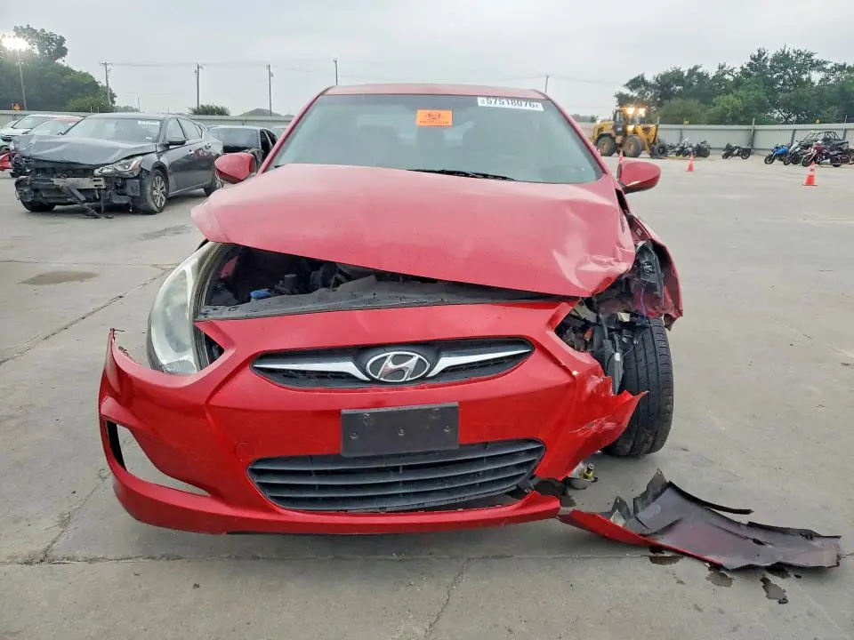 2012 HYUNDAI ACCENT GLS  
