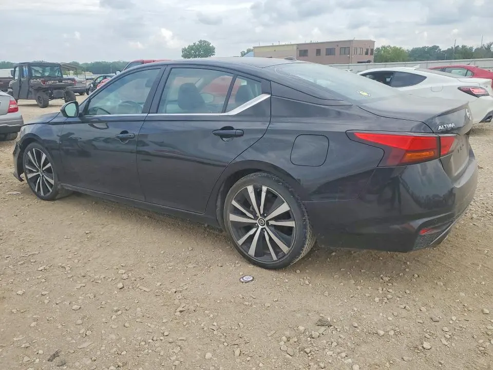 2021 NISSAN ALTIMA SR  