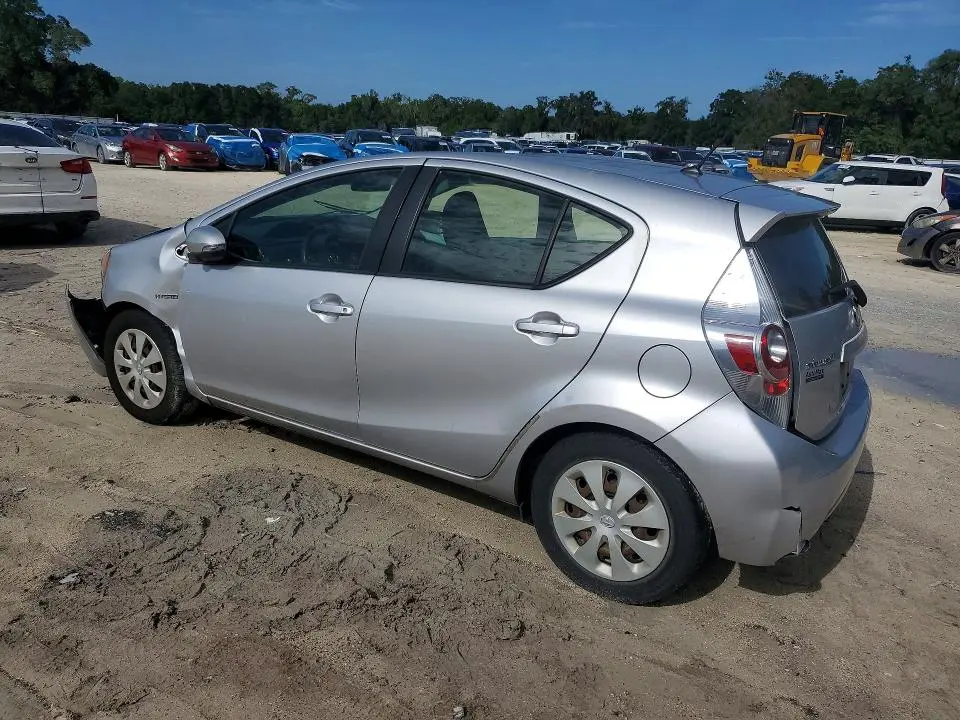 2013 TOYOTA PRIUS C TWO  