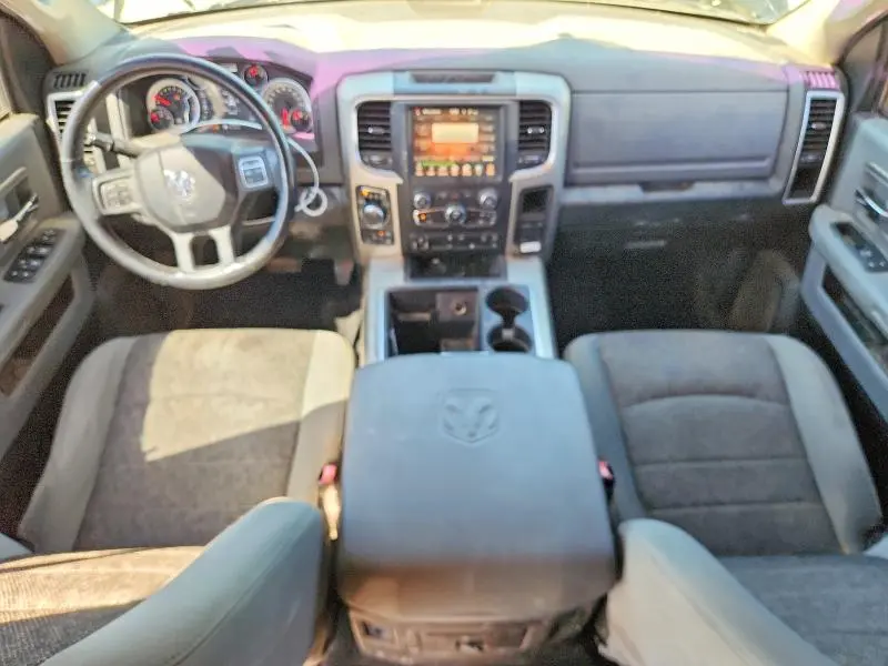 2015 RAM 1500 SLT  