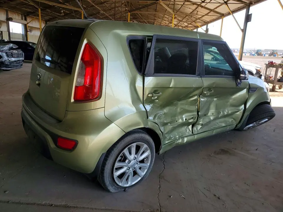 2013 KIA SOUL +  