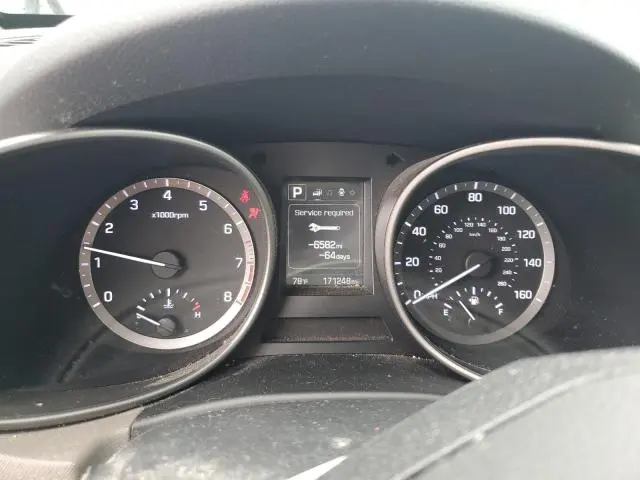 2017 HYUNDAI SANTA FE SE  