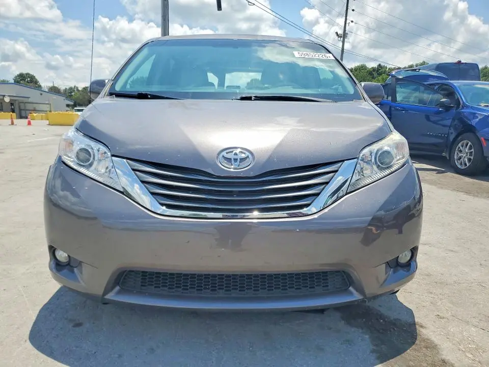 2013 TOYOTA SIENNA XLE 8-PASSENGER  