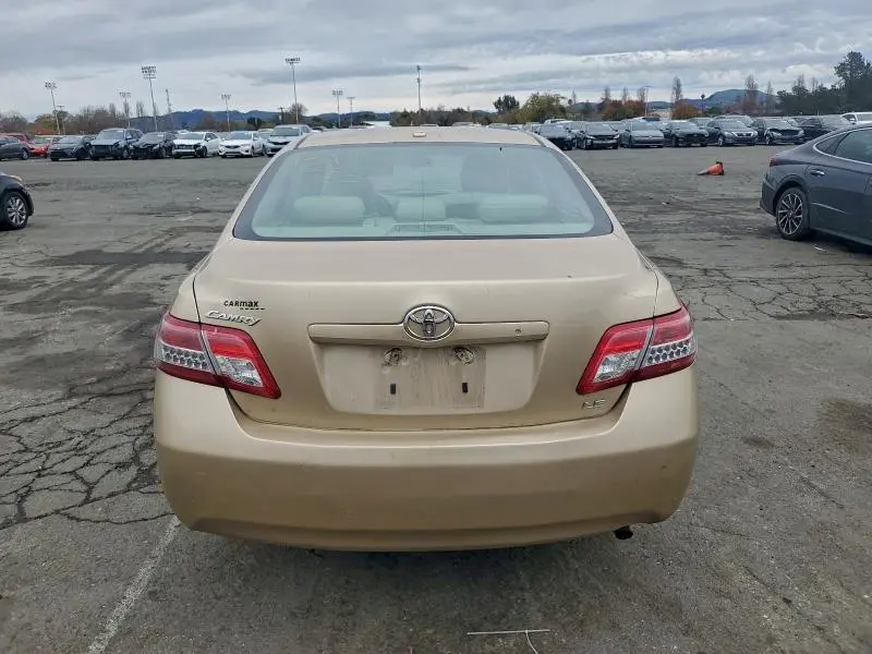2011 TOYOTA CAMRY BASE  