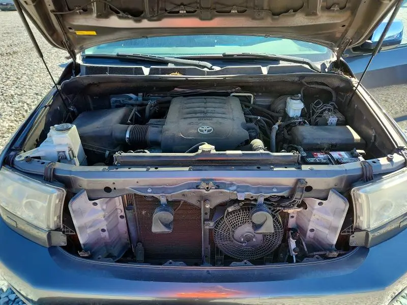 2011 TOYOTA SEQUOIA PLATINUM  