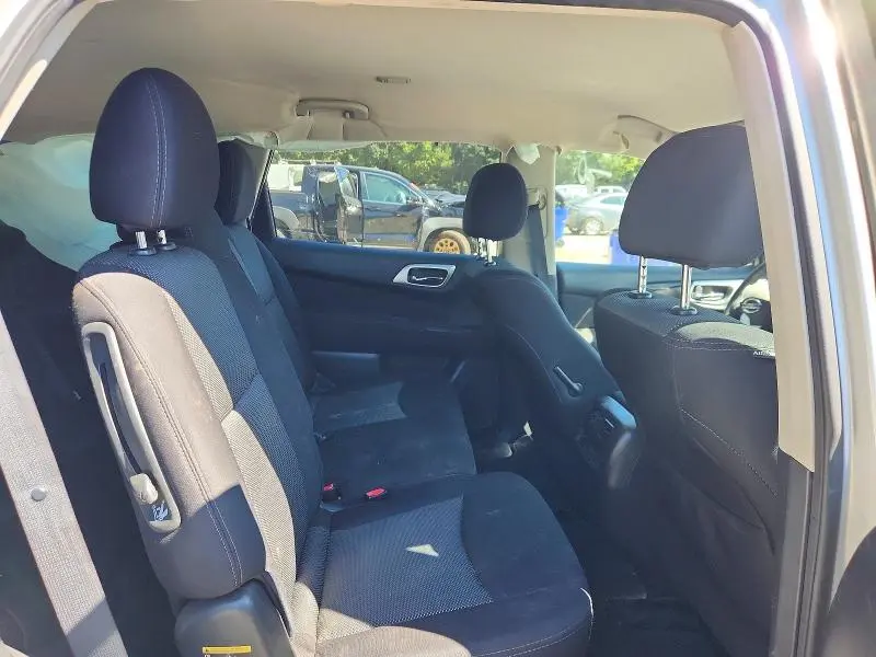 2017 NISSAN PATHFINDER SV  