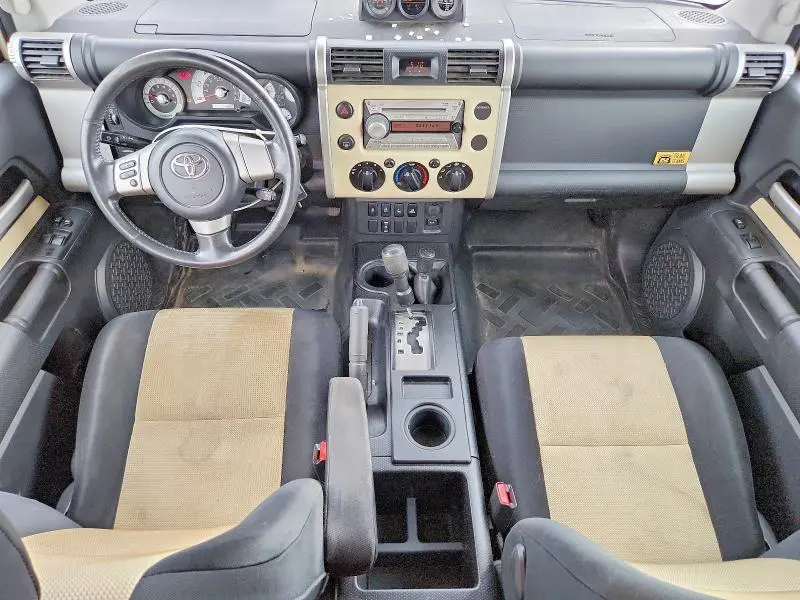 2010 TOYOTA FJ CRUISER BASE  