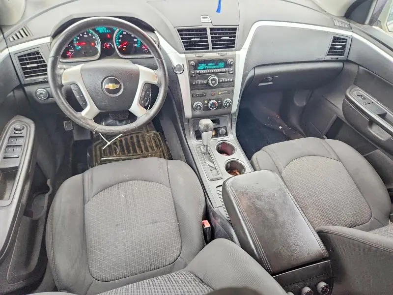 2011 CHEVROLET TRAVERSE LT  