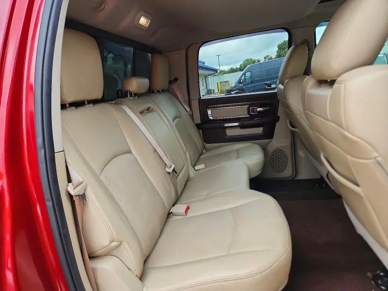 2015 RAM 1500 LARAMIE  