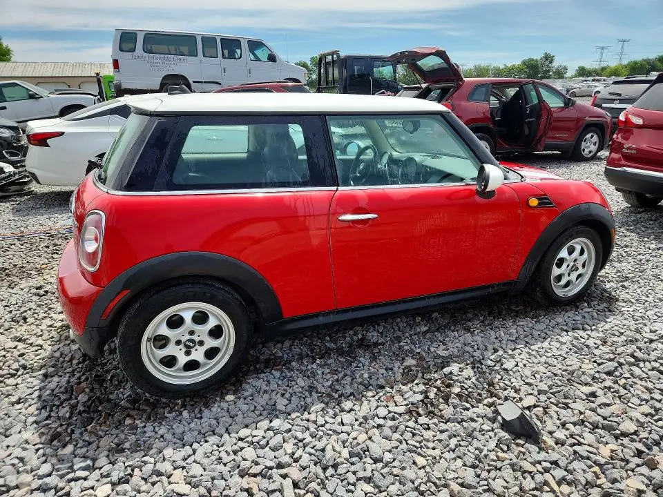 2013 MINI COOPER   