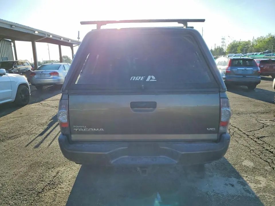 2015 TOYOTA TACOMA V6  