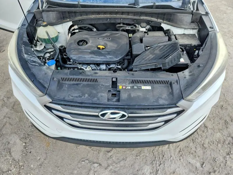 2017 HYUNDAI TUCSON SE PLUS  
