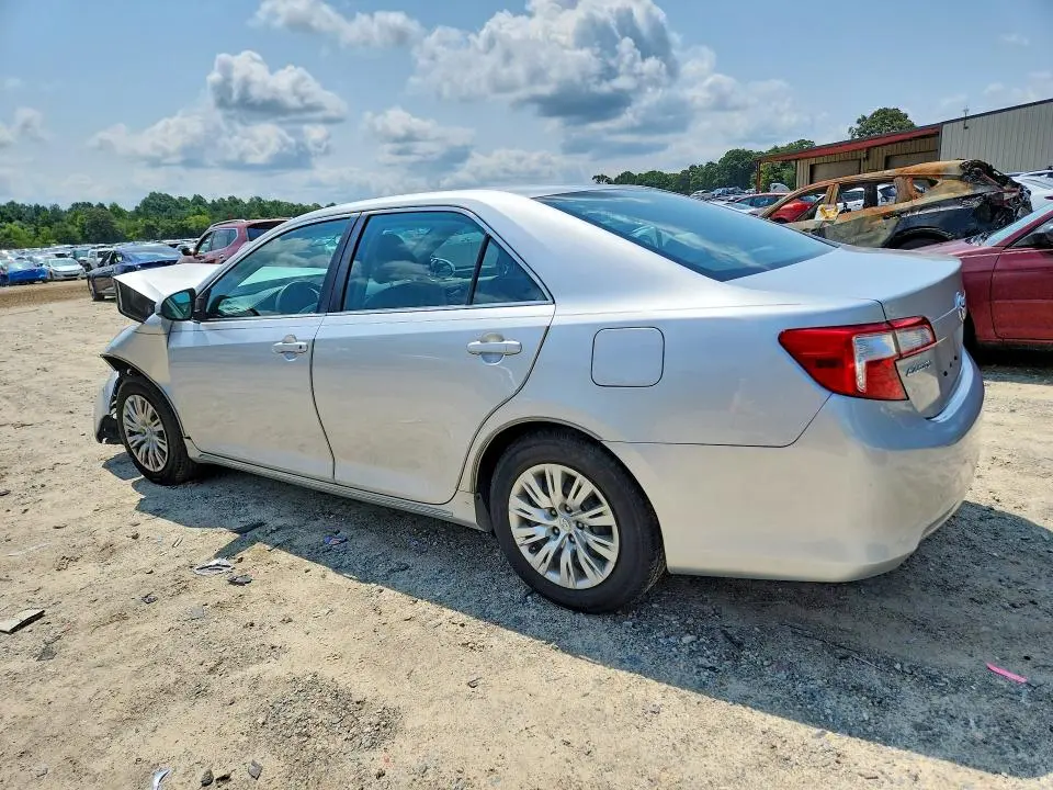 2014 TOYOTA CAMRY LE  
