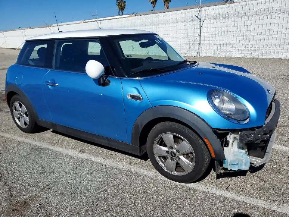 2017 MINI COOPER   