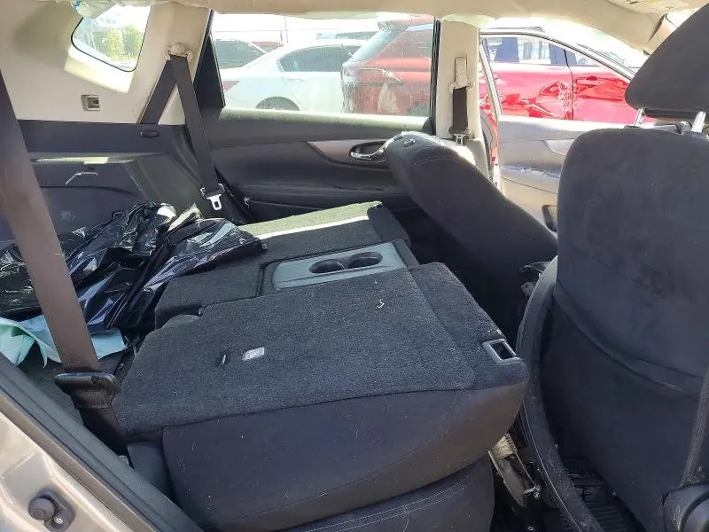 2016 NISSAN ROGUE S  