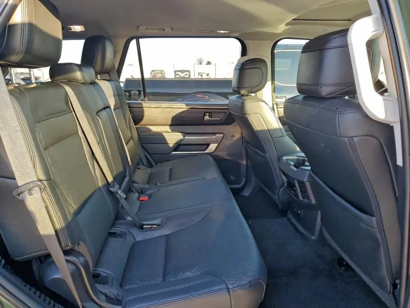 2023 TOYOTA SEQUOIA SR5  