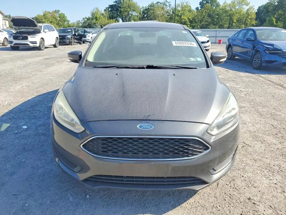 2016 FORD FOCUS SE  