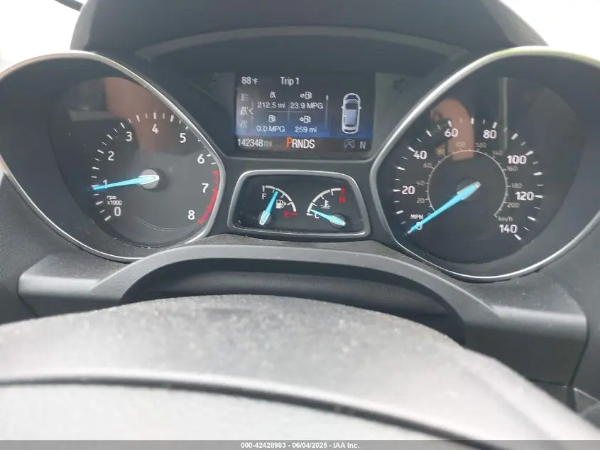 2017 FORD ESCAPE SE