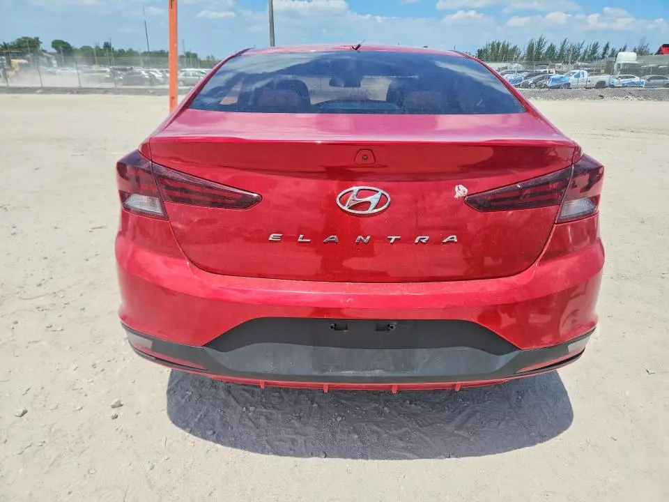 2020 HYUNDAI ELANTRA SEL  