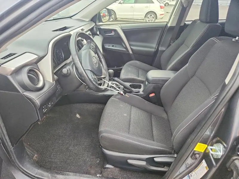 2017 TOYOTA RAV4 XLE  
