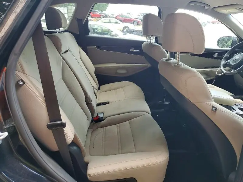 2017 KIA SORENTO LX V6  
