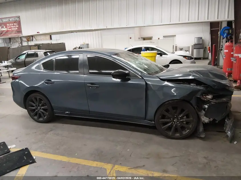 2023 MAZDA MAZDA3  
