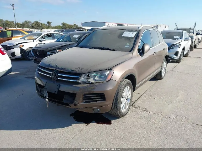 2013 VOLKSWAGEN TOUAREG VR6 SPORT
