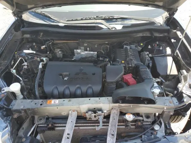 2014 MITSUBISHI OUTLANDER SE  