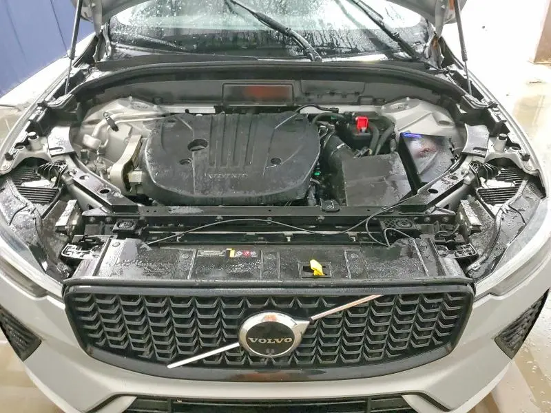 2025 VOLVO XC60 PLUS  