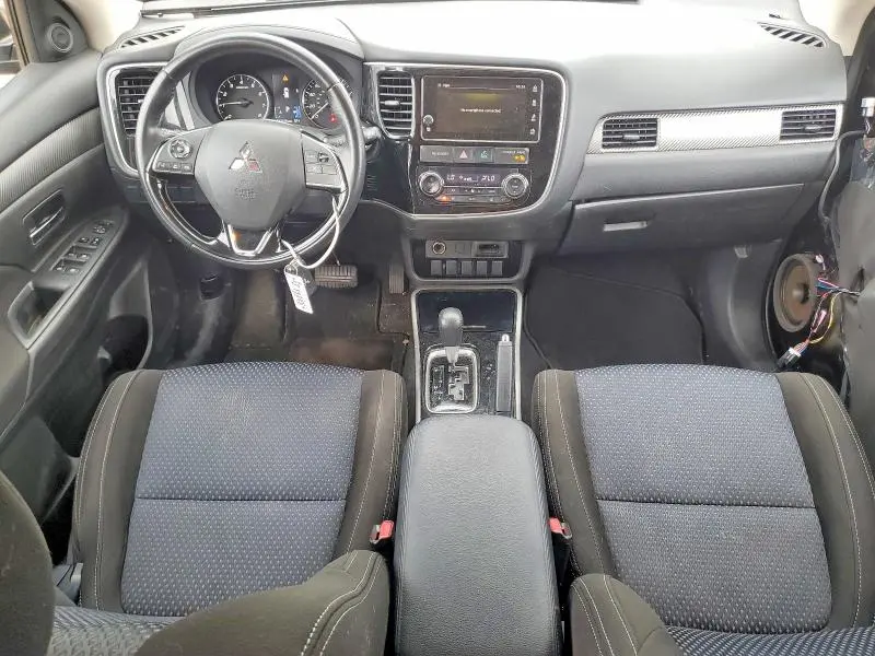 2017 MITSUBISHI OUTLANDER SE  