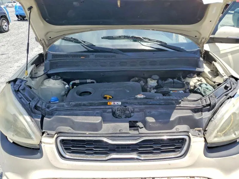 2013 KIA SOUL +  